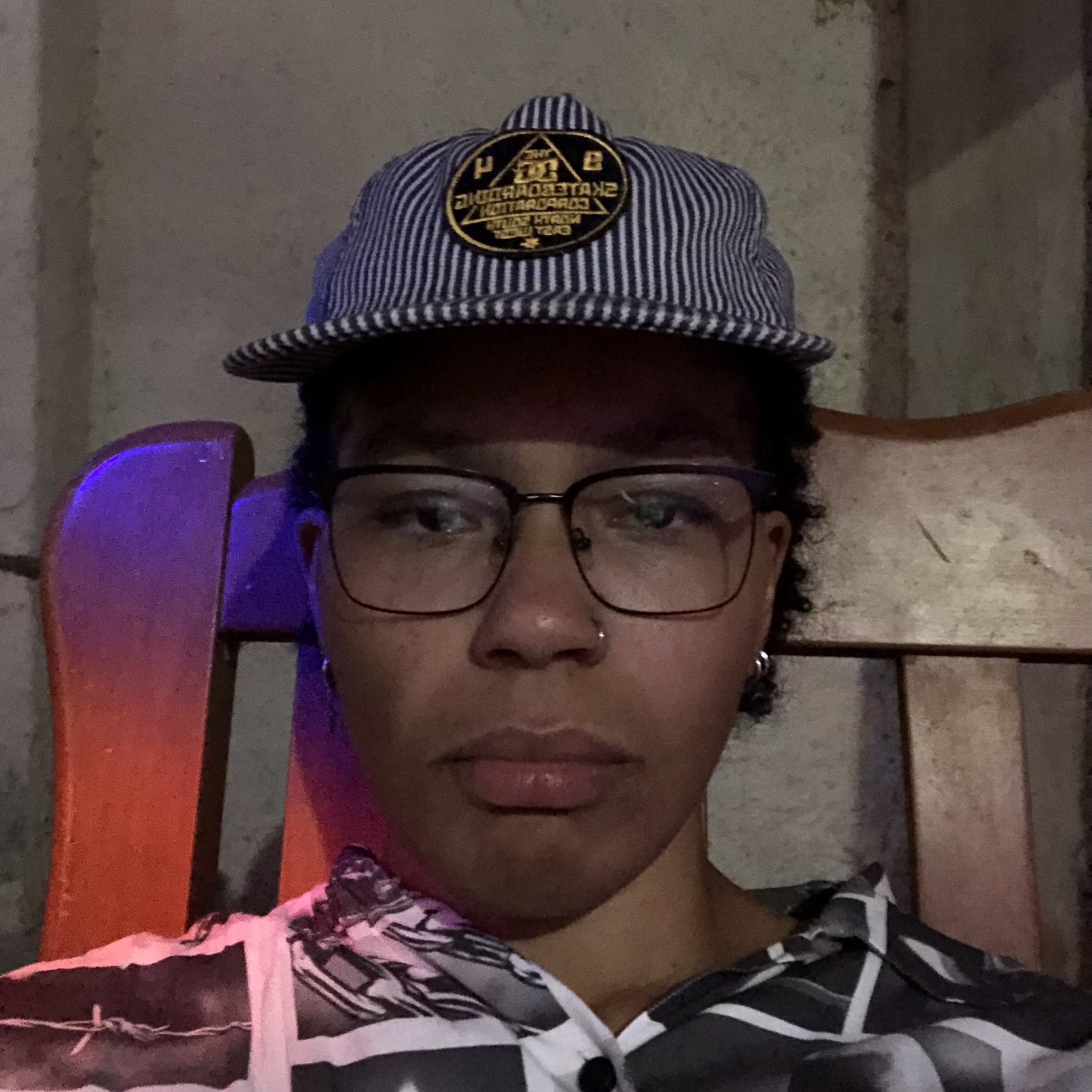L via drumond artist on portraitmode share your street photography